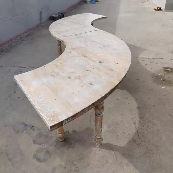Tavolo rustico serpentino in legno naturale