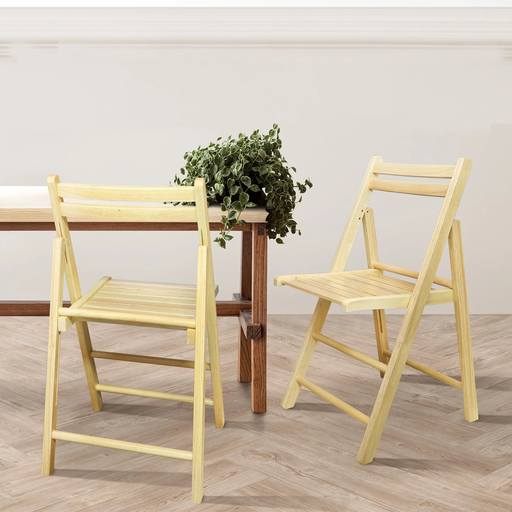 Sedia pieghevole a doghe in legno naturale