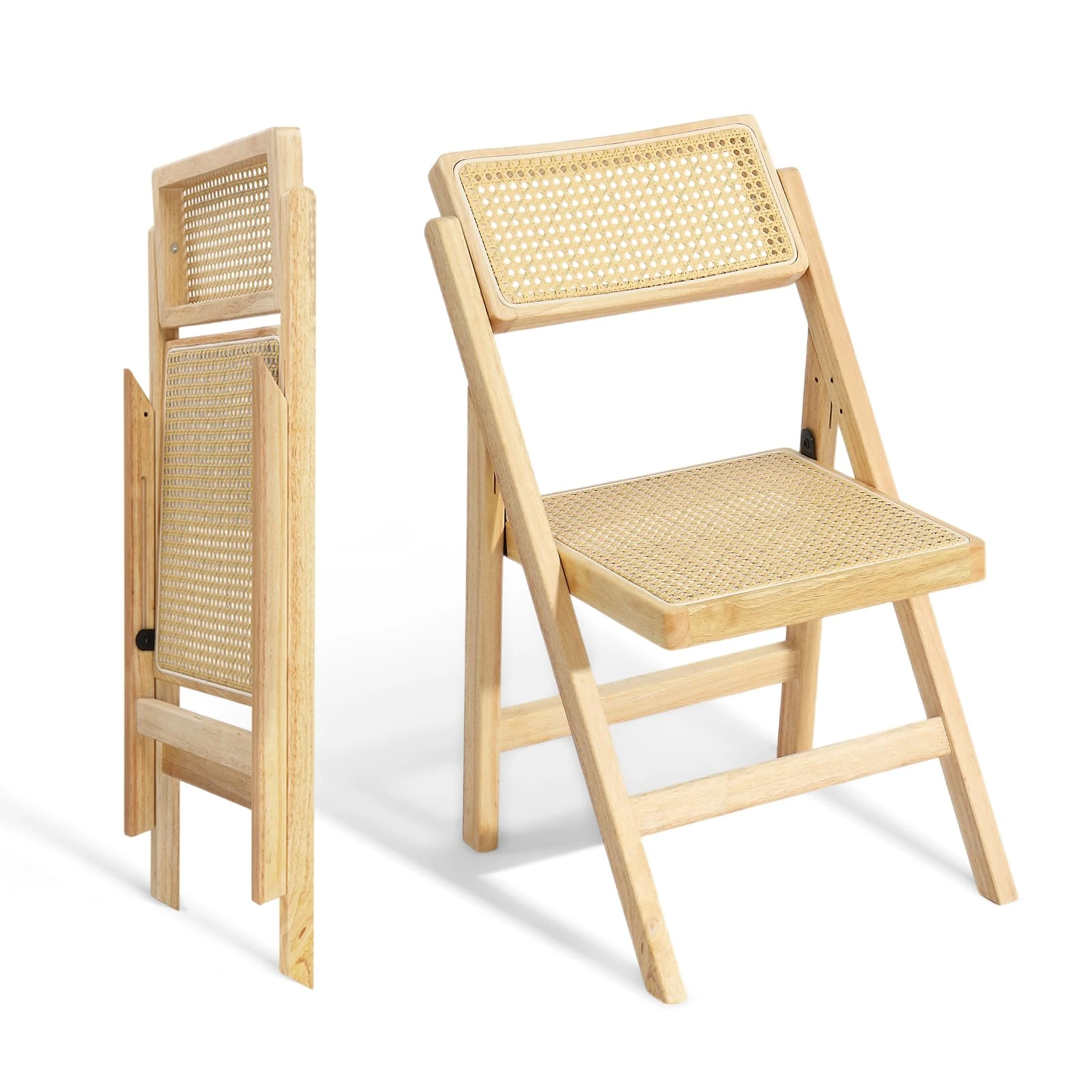 Sedia pieghevole in legno naturale con sedile e schienale in rattan