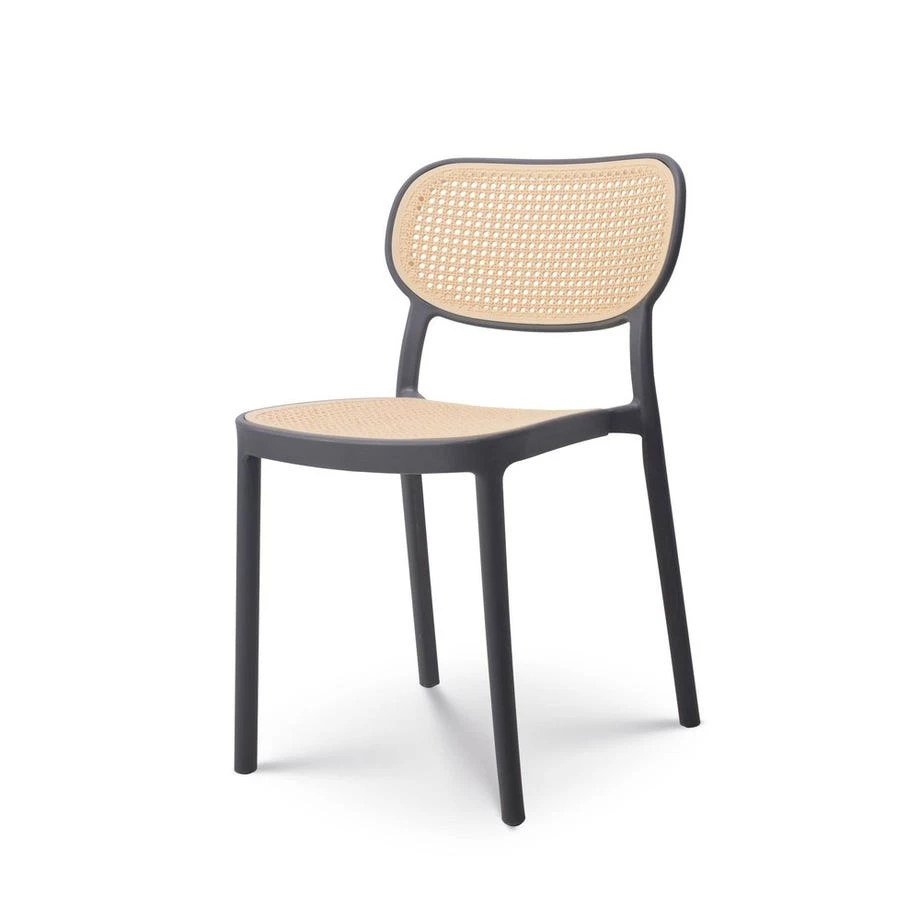 Sedia in resina e vimini in rattan
