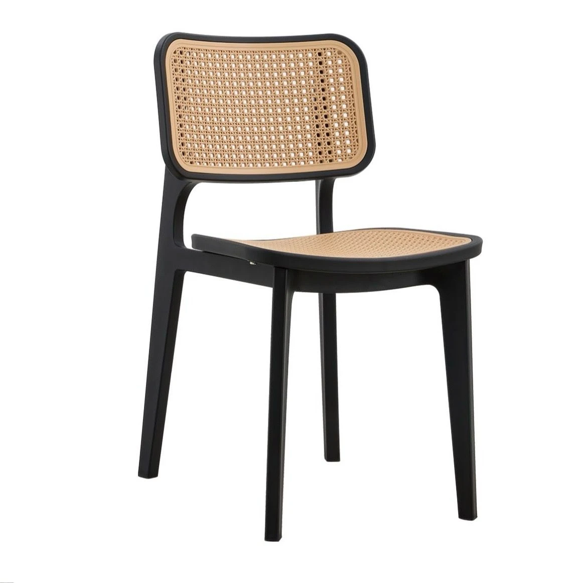 Sedia in resina e rattan